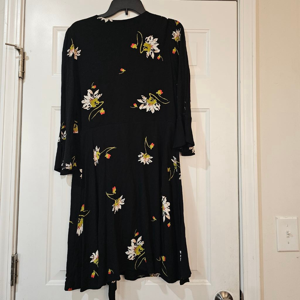 Free People Time on My side wrap dress size large one button has flaw Fairycore - Picture 10 of 11
